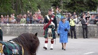 The Queen inspects the guard of honour at the gates of Balmoral Castle and Estate Aug 2018