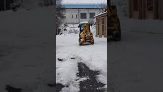 Kdo si hraje ... Jcb 1cx