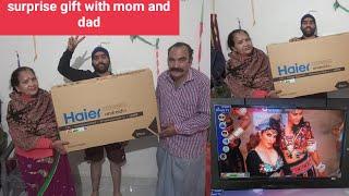 Mom dad. anniversary ️️|| surprise gift || sabhi bahot khush ho gai.️| Divyanshu Bharadwaj vlogs