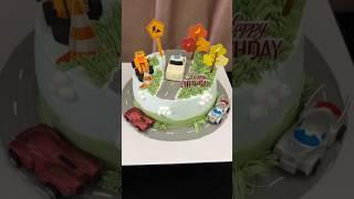 How to Make a Car-Themed Birthday Cake | Road and Grass Design