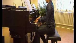 Orientale C. Qui piano perf. by sisters Babeshko