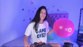 Looner camgirl blowing a pink balloon