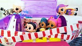 THE THIEF ON THE PLANE LOL SURPRISE! EVERYONE SIT DOWN! Dolls LOL surprise funny dolls cartoons