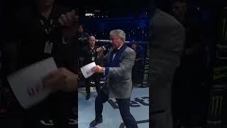 The UK crowd introduced Leon Edwards with Bruce Buffer ️