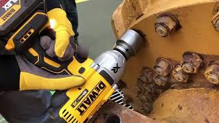 Аккумуляторный ударный гайковерт DeWALT DCF897N, DCF899N