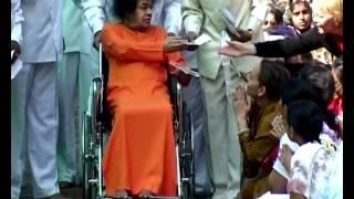 Sathya Sai Baba Miracle - Materialises A Ring