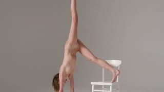 Art of Naked Photography - Athletic Nude Photo-shoot