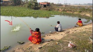 Fishing Video || Traditional three ladies prefer to admit fishing in big pond | Best hook fishing