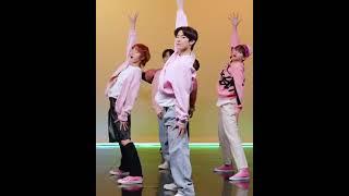 #tnx kyungjun dancing to new jeans "attention" with p1harmony's soul and to1's daigo!