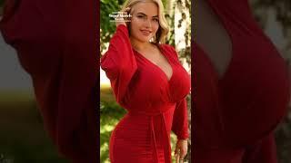 Olyria Roy Plus size Model, Biography, Height, Weight, Family, Facts and Networth