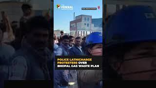 Police lathicharge protesters opposing #Bhopal gas tragedy waste disposal plan | #shorts