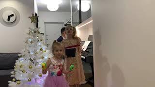 Happy New Year by ABByzov's family! Anna, Tatsiana and Anton Abyzov perform popular ABBA song