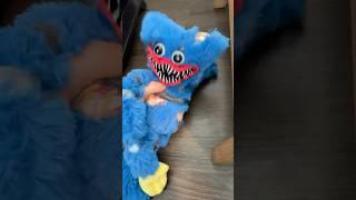 Damaged Huggy be like:  #plushtoys #poppyplaytimechapter4 #huggywuggy