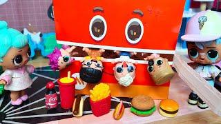 BURGERS AND COLA INSTEAD OF PORRIDGE AND COMPOTE In kindergarten LOL SURPRISE funny dolls cartoon