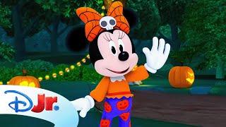 Minnie's Bow-Toons: Camp Minnie ️ | A Shadow and a Doubt | @disneyjr​