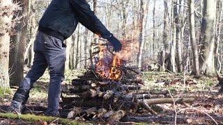 The 'Upside-down Fire' - Survival Campfire Build