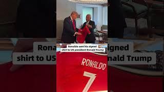 ️C.Ronaldo gave Donald Trump a signed shirt with a message. Football moments