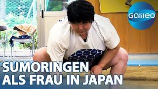 Warum gibt es kaum japanische Sumoringerinnen? | Galileo | ProSieben