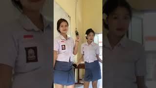 Cantiknya Goyang Putih Abu-abu | Putih Abu-abu #shorts
