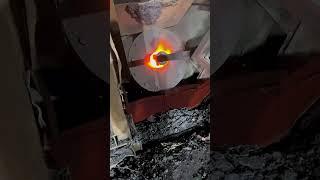 Repair the iron   making furnace feed opening process- Good tools and machinery make work easy
