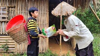 Little Dat caught many big loach fish to sell for money to help the lonely old lady