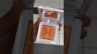 Vibrant sunset highlighter doubles as blush: perfect for all skin tones!