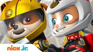Moto Pup Rubble & Wild Cat Rescue Mayor Humdinger's Kitties! | Rubble Official