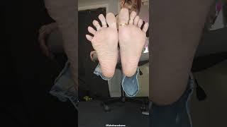 Take it out and pump it to the sound of my sandals..   #barefoot #foot #sandals  #toes #feet