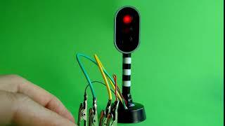 BBC micro:bit controlling Toy Traffic Light