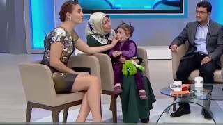 CEYDA DÜVENCİ MİNİ ETEKLİ SEKSİ BACAK ŞOV KAÇIRAN PİŞMAN OLUR