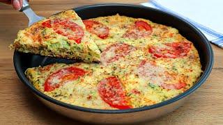 Ich kippe einfach die Eier aud die Zuccini! Unglaublich lecker, schnell und einfach!