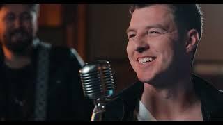 Petric - Flirtin'  feat. Hayley Jensen (Official Music Video)