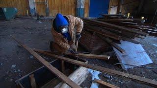 Craftsman turns Detroit’s unwanted wood into guitars