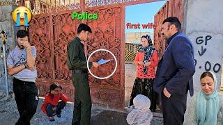 Zahra and Ruhollah return to Ali's house. Azar is imprisoned in the mountains.part 2
