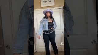 Plus Size Rodeo Outfits #plussize #rodeo #western #fashion #plussizefashion #ootd