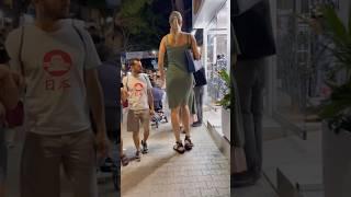 Very Tall woman walking in the streets. #tallgirl #tallgirlwalking