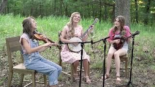 The Crawdad Song - The Petersens (LIVE)