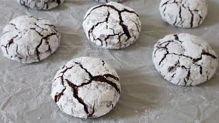 Soft and Chewy Chocolate Crinkle Cookies