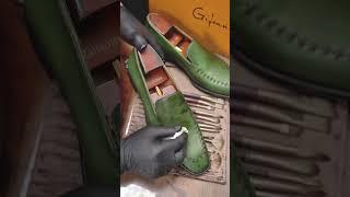 Transforming Gifennse Green Loafers: Coloring and Flame Grilling Process L #mensshoes #leather