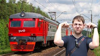 Calling a train with a power of a thaught! Old soviet EMUs are still operating in Moscow.