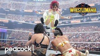 Brutal Chaos in Women's World Title Match! | WrestleMania 41 | WWE Highlights | Peacock