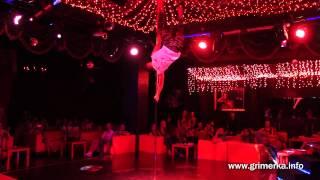 Роман. Мужской Pole Dance, акробатика на пилоне.