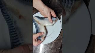 Quick trick  How to clean a mackerel in a minute