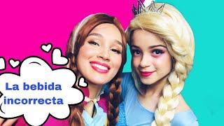 ELSA VS ANNA FROZEN/ NO TOMES LA BEBIDA INCORRECTA - Yessi tu amiga