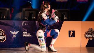 Dva overwatch defile cosplay