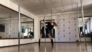 Julia Pajula: Pole Dance & Fitness Studio