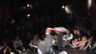 Smokin' Aces vs. Prodigyy