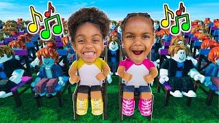 100 PLAYER MUSICAL CHAIRS WITH NOVA & AYLA IN ROBLOX  | The Princess Clubhouse