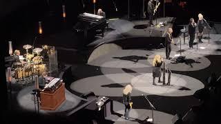 Rock Icon Stevie Nicks’ Heartfelt Tribute to Ukraine - "Soldier's Angel" Live 2024.