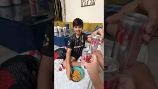 Parents gone, masti on